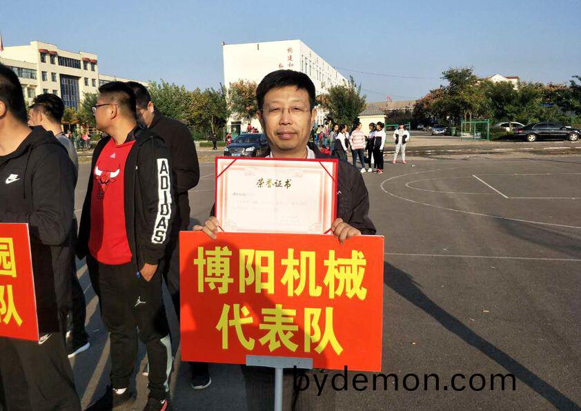 石堆镇正腾杯篮球赛闭幕,博阳喜获佳绩