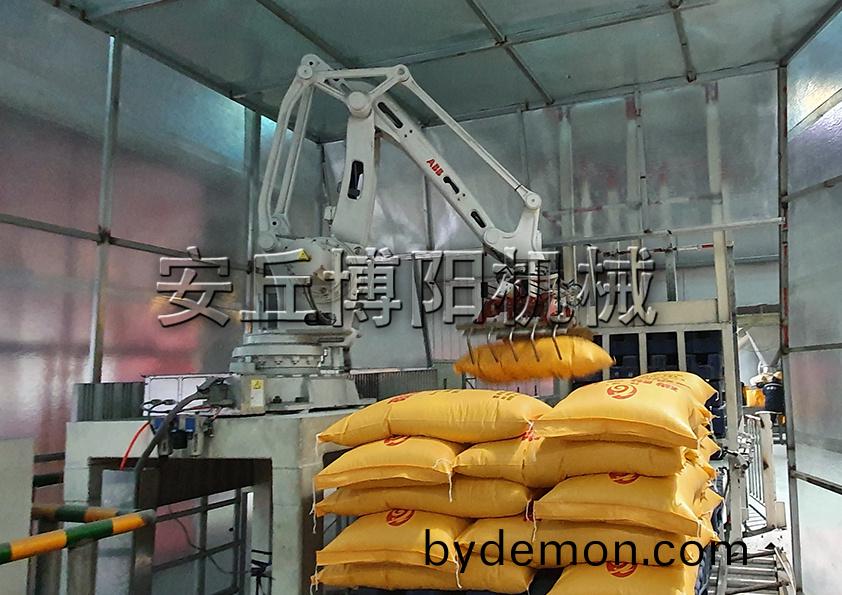 安丘博阳袋料全自动码垛机能节省人工提高产量