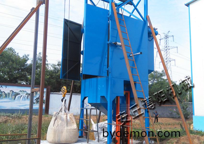 PP颗粒吨袋拆包机是怎样工作的？