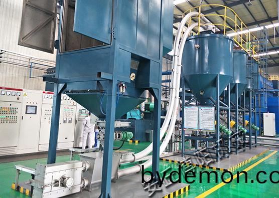 设备改进更换钙粉吨袋拆包机给生产带来的改变有哪些