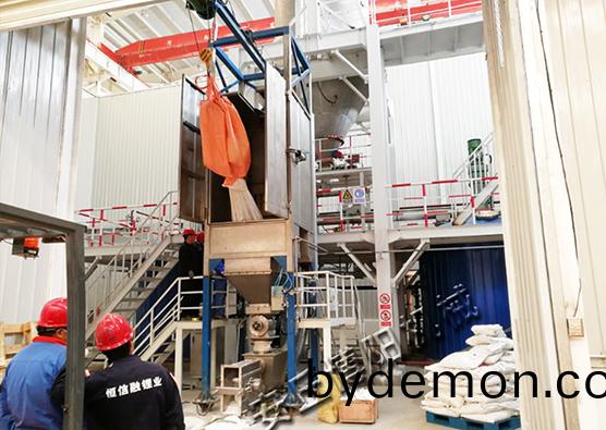 铝粉吨袋破袋机常见的配套使用设备有哪些