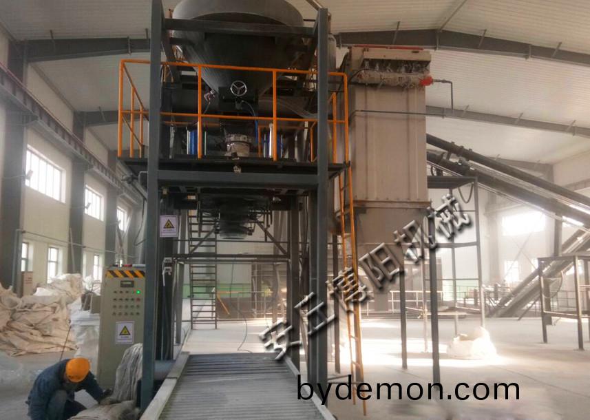 选购粉体吨袋包装机的时候应该注意哪几点呢?