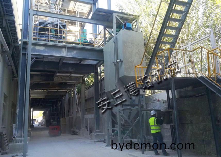 塑料颗粒吨袋破袋机的工作流程是什么呢?