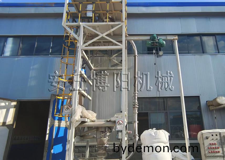 滑石粉吨袋拆袋机的配套设备有哪些呢?