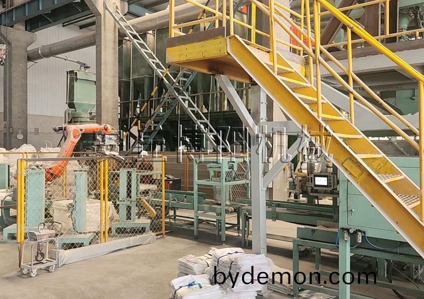 饲料原料全自动包装机配套自动码垛机器人的工作流程