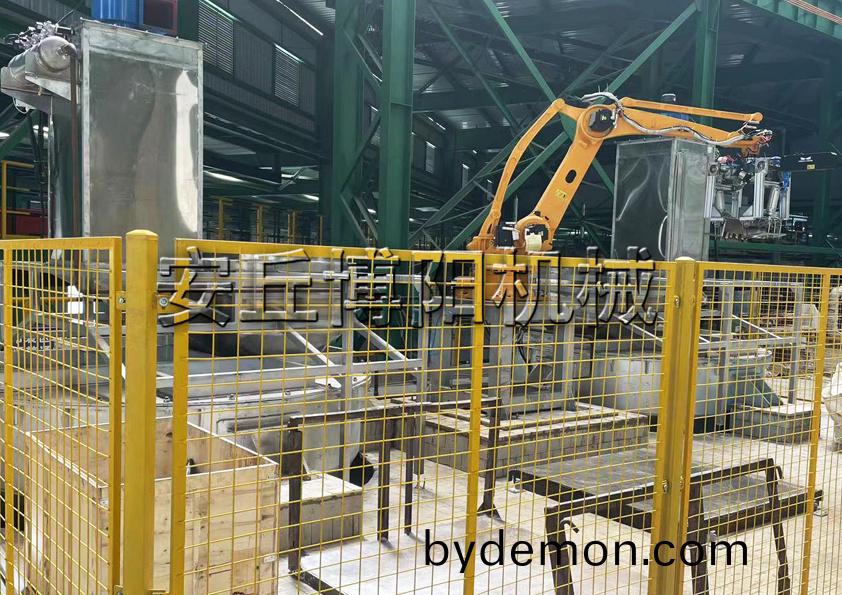 碳酸氢铵自动拆包机械手的使用优势是什么?