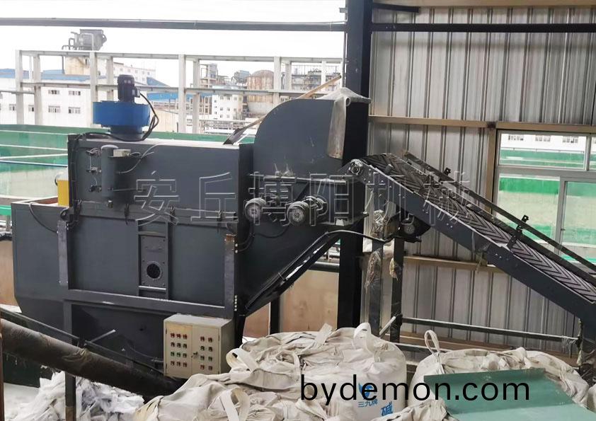 片碱自动拆包机有哪些优势特点呢?