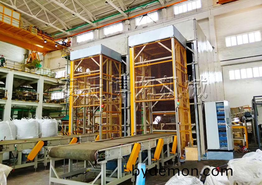 碳素颗粒全自动吨袋破包机与半自动相比有哪些优势?